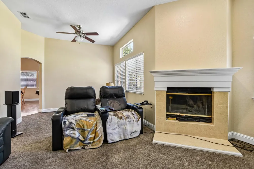 7817 Wymark Drive Elk Grove, CA 95758