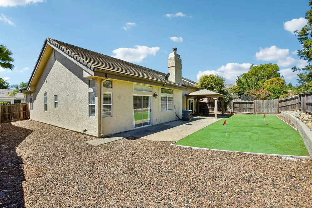 7817 Wymark Drive Elk Grove, CA 95758