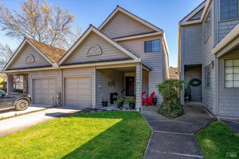 1927 Oak Circle