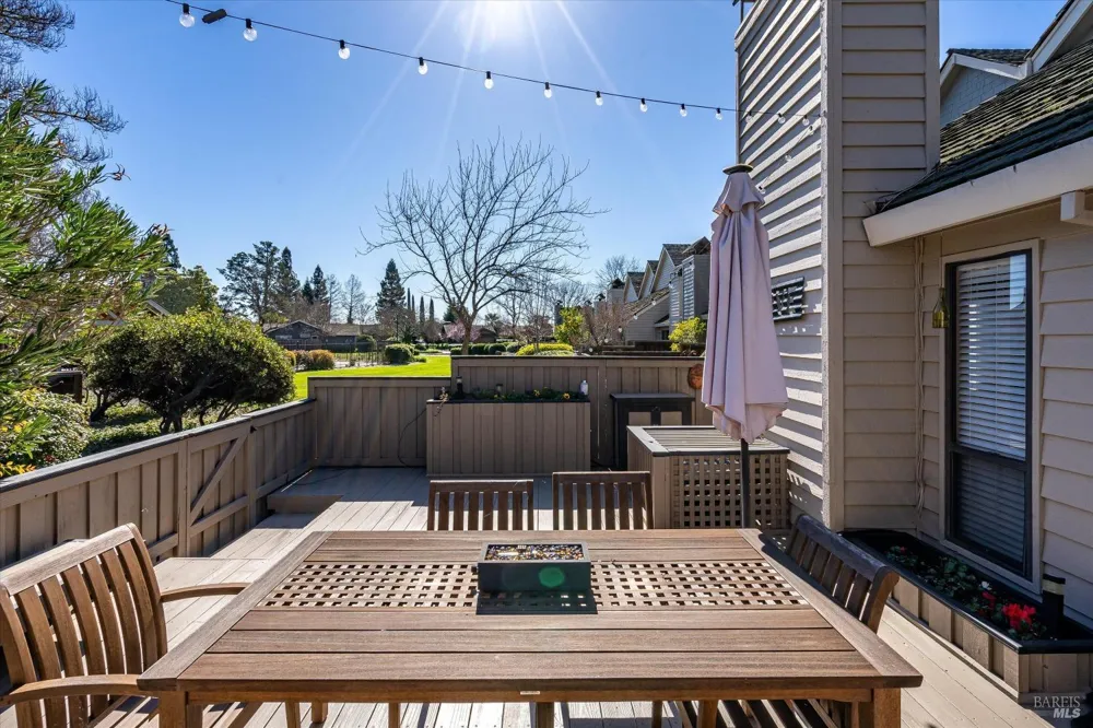 1927 Oak Circle Yountville, CA 94599