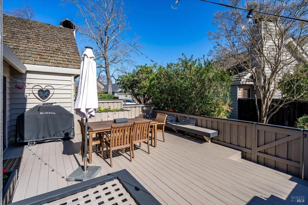 1927 Oak Circle Yountville, CA 94599