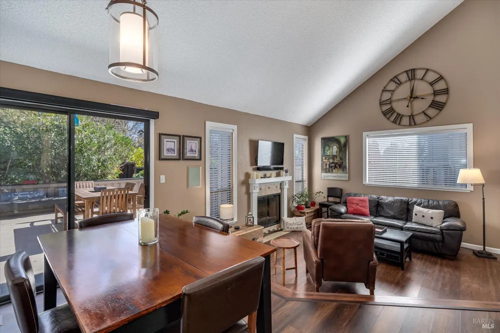1927 Oak Circle Yountville, CA 94599