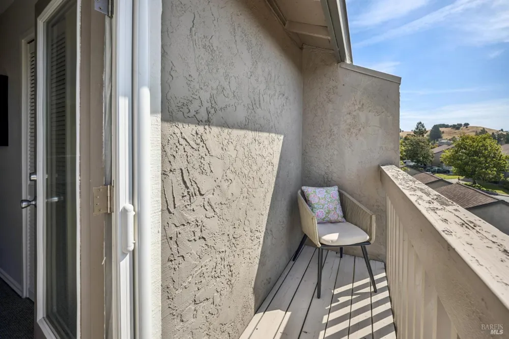 2033 Hawthorne Terrace Novato, CA 94945