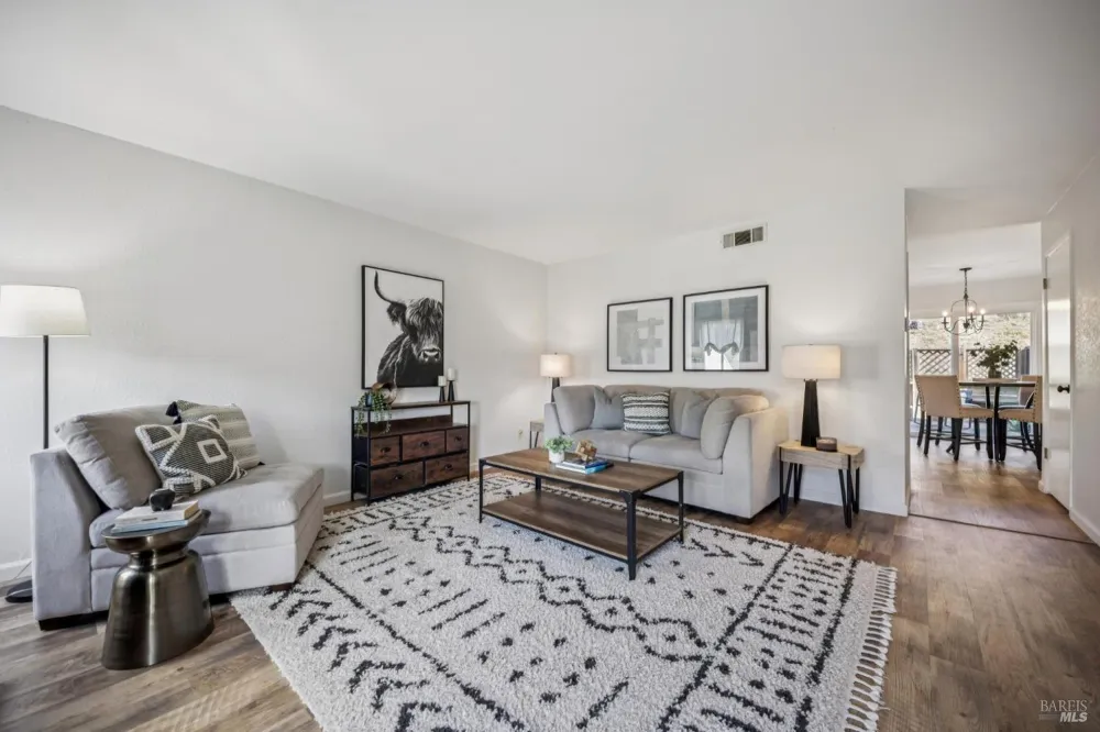 2033 Hawthorne Terrace Novato, CA 94945