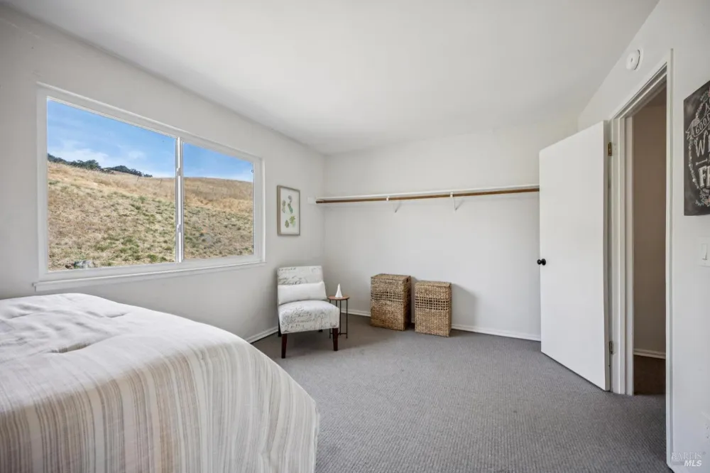 2033 Hawthorne Terrace Novato, CA 94945