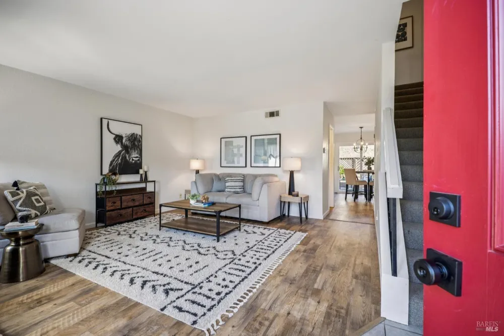 2033 Hawthorne Terrace Novato, CA 94945