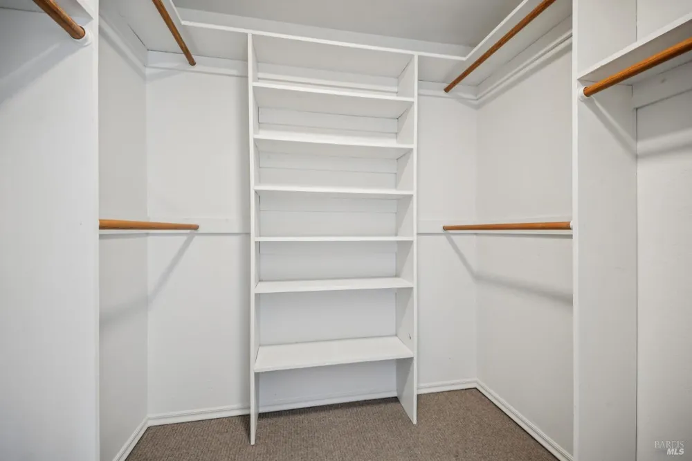 2033 Hawthorne Terrace Novato, CA 94945