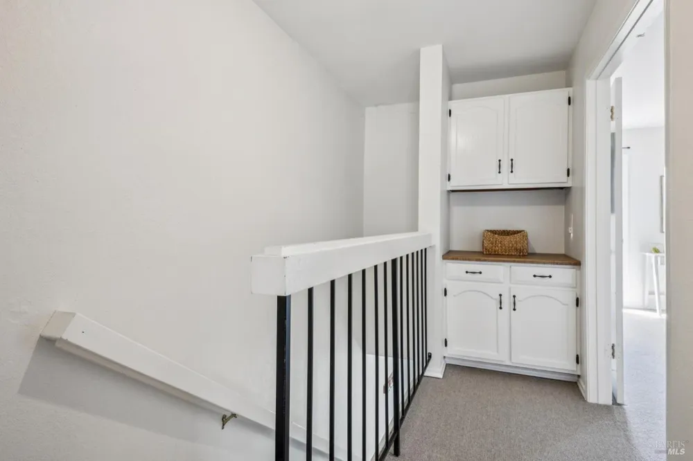 2033 Hawthorne Terrace Novato, CA 94945