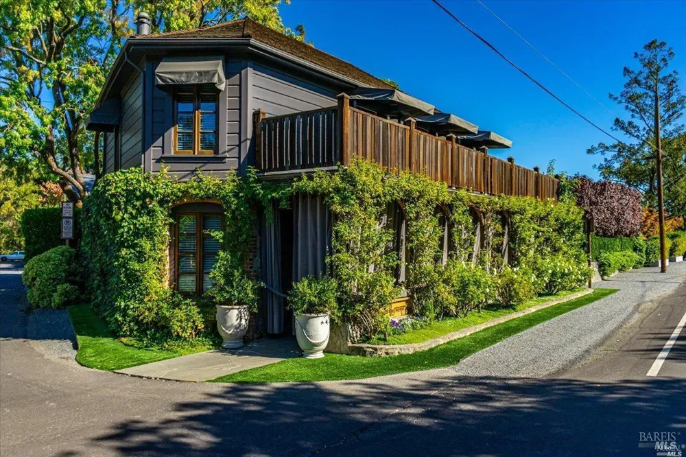 46 Lande Way Yountville, CA 94599