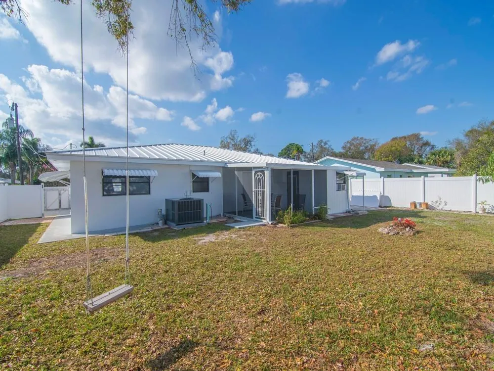476 19th Place Vero Beach, FL 32960