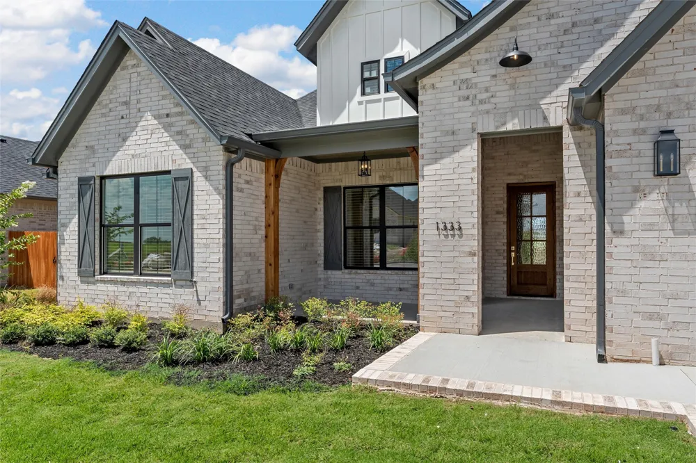 1333 Tahonta Drive Hewitt, TX 76643