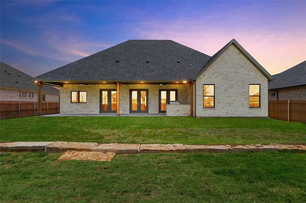 1333 Tahonta Drive Hewitt, TX 76643