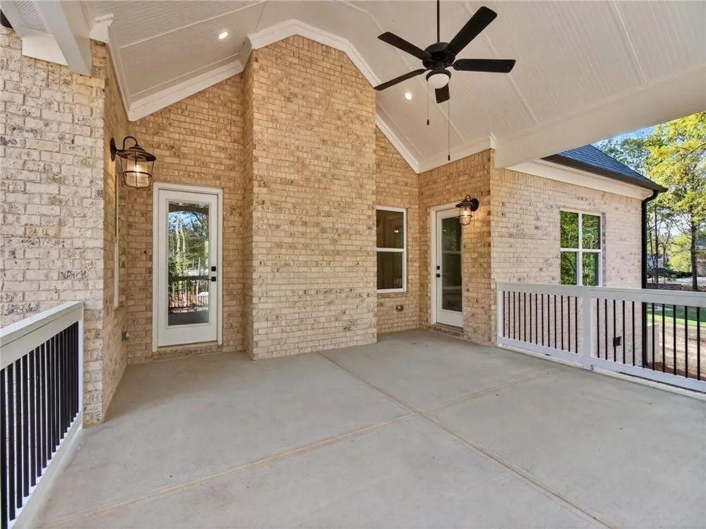 1091 Deer Trail Bishop, GA 30621