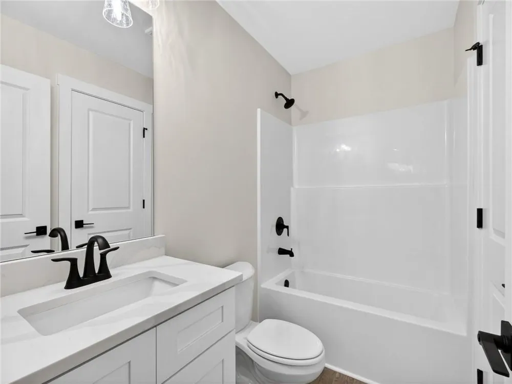 1091 Deer Trail Bishop, GA 30621