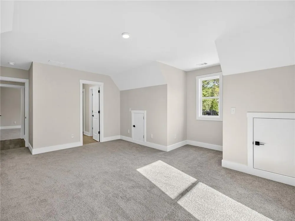 1091 Deer Trail Bishop, GA 30621
