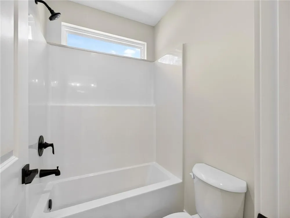 1091 Deer Trail Bishop, GA 30621