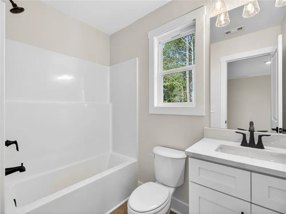 1091 Deer Trail Bishop, GA 30621