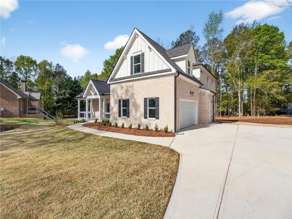 1091 Deer Trail Bishop, GA 30621