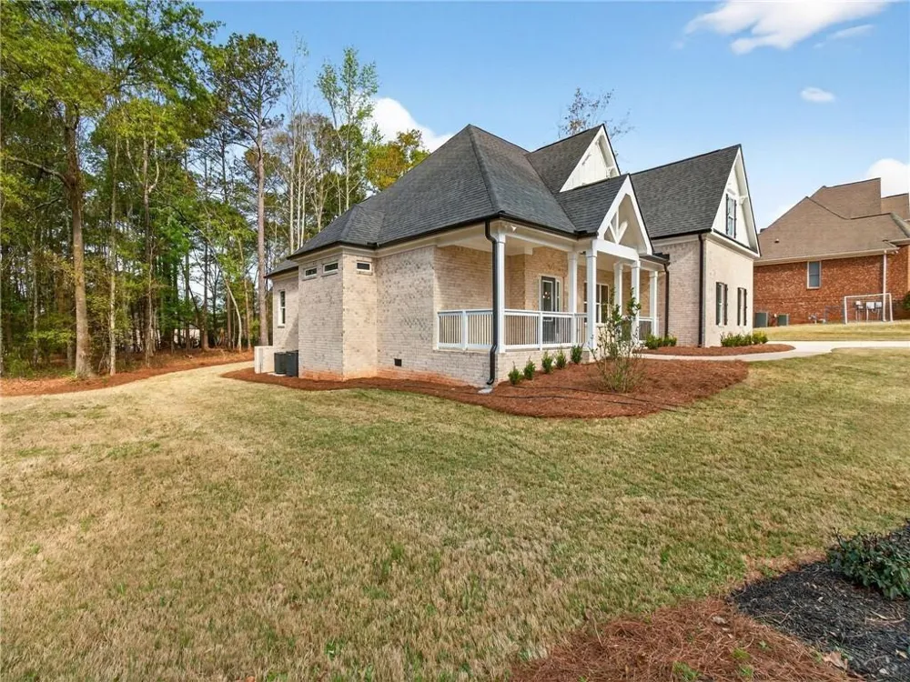 1091 Deer Trail Bishop, GA 30621