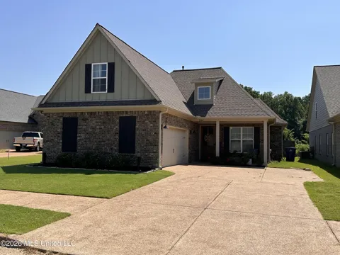 2204 Watson View East