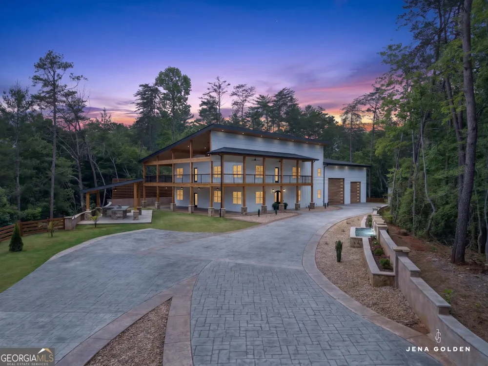 300 Mountain Ridge DR Dahlonega, GA 30533