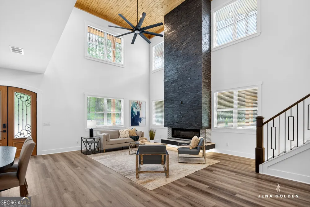 300 Mountain Ridge DR Dahlonega, GA 30533