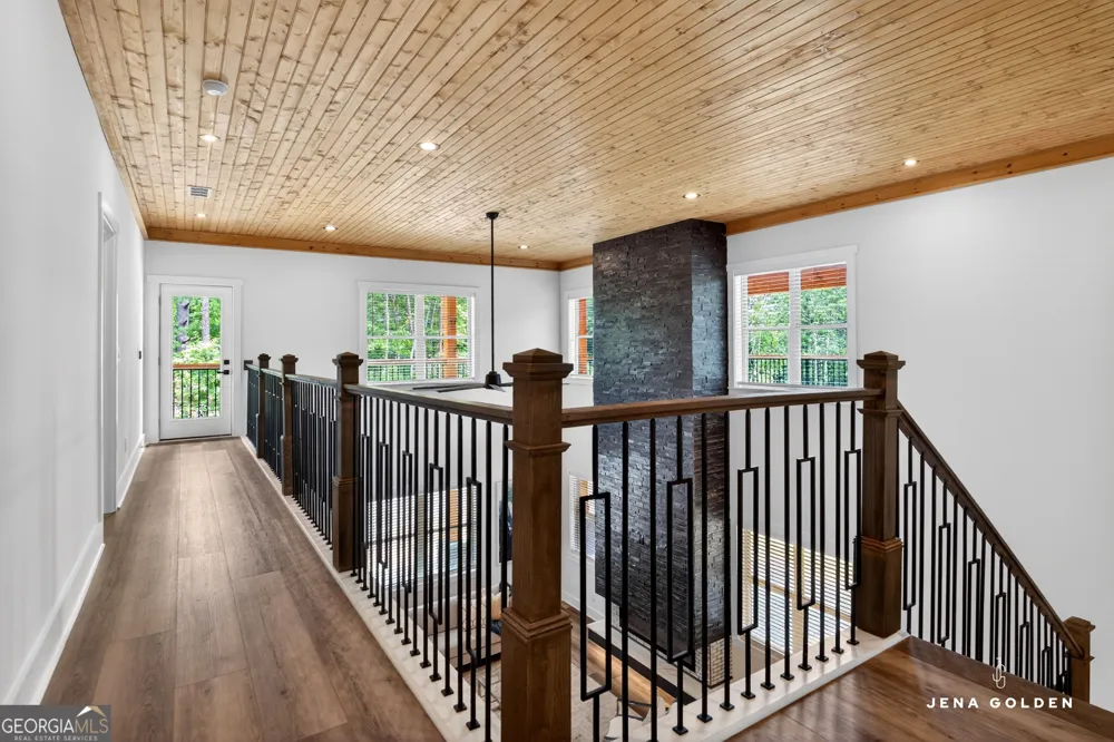 300 Mountain Ridge DR Dahlonega, GA 30533