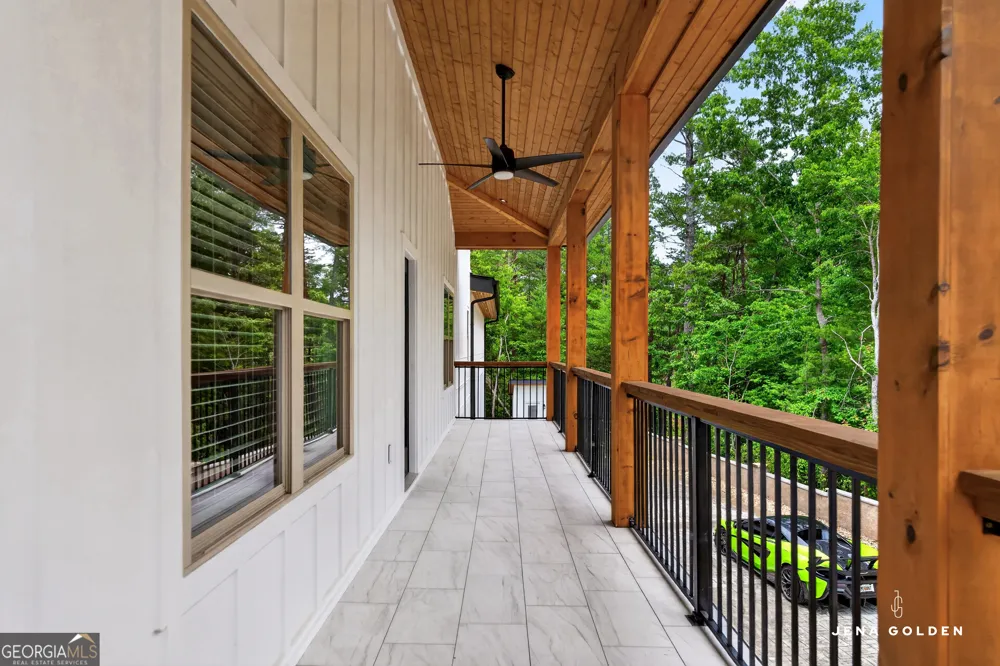 300 Mountain Ridge DR Dahlonega, GA 30533