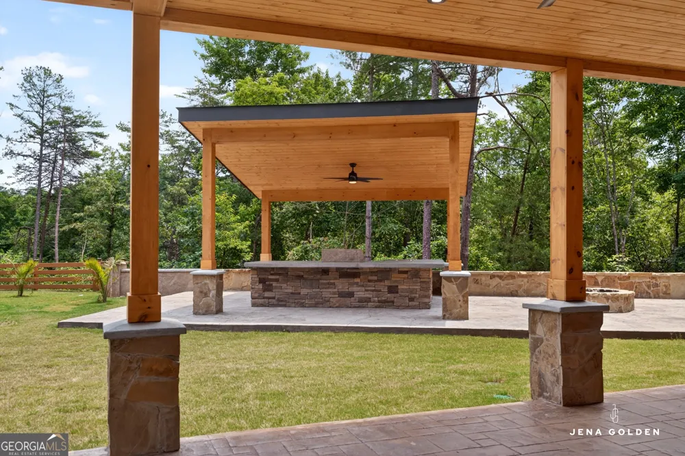 300 Mountain Ridge DR Dahlonega, GA 30533