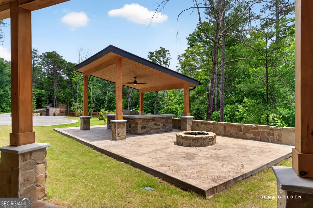 300 Mountain Ridge DR Dahlonega, GA 30533