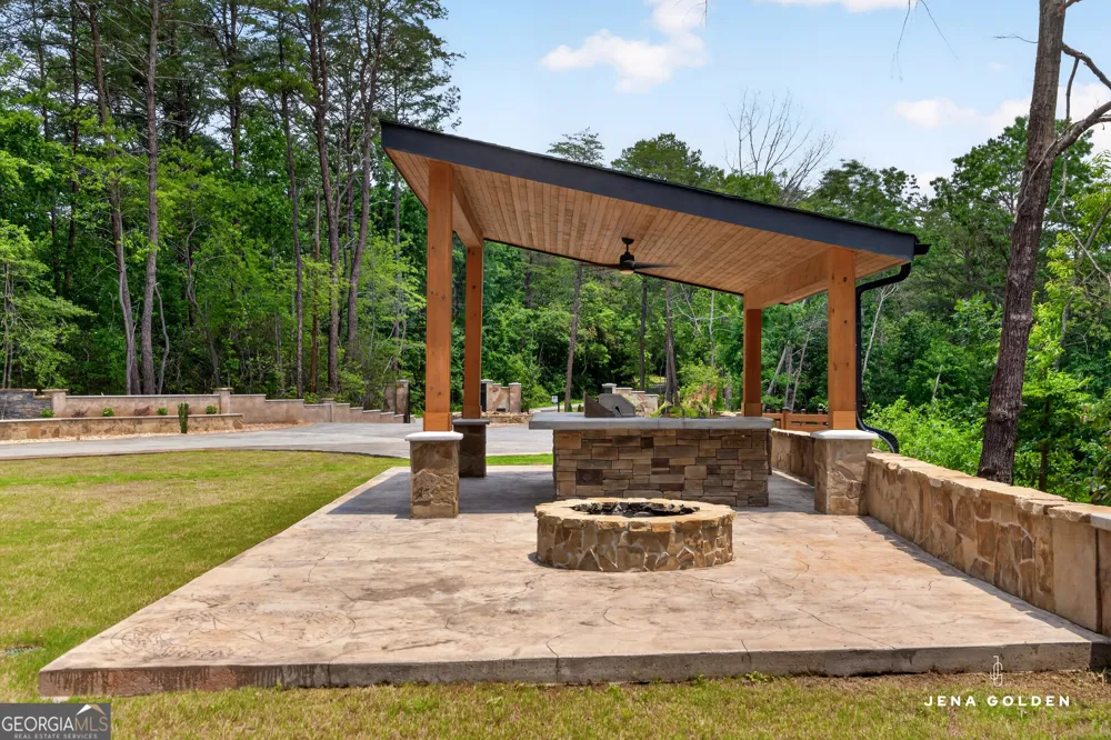 300 Mountain Ridge DR Dahlonega, GA 30533