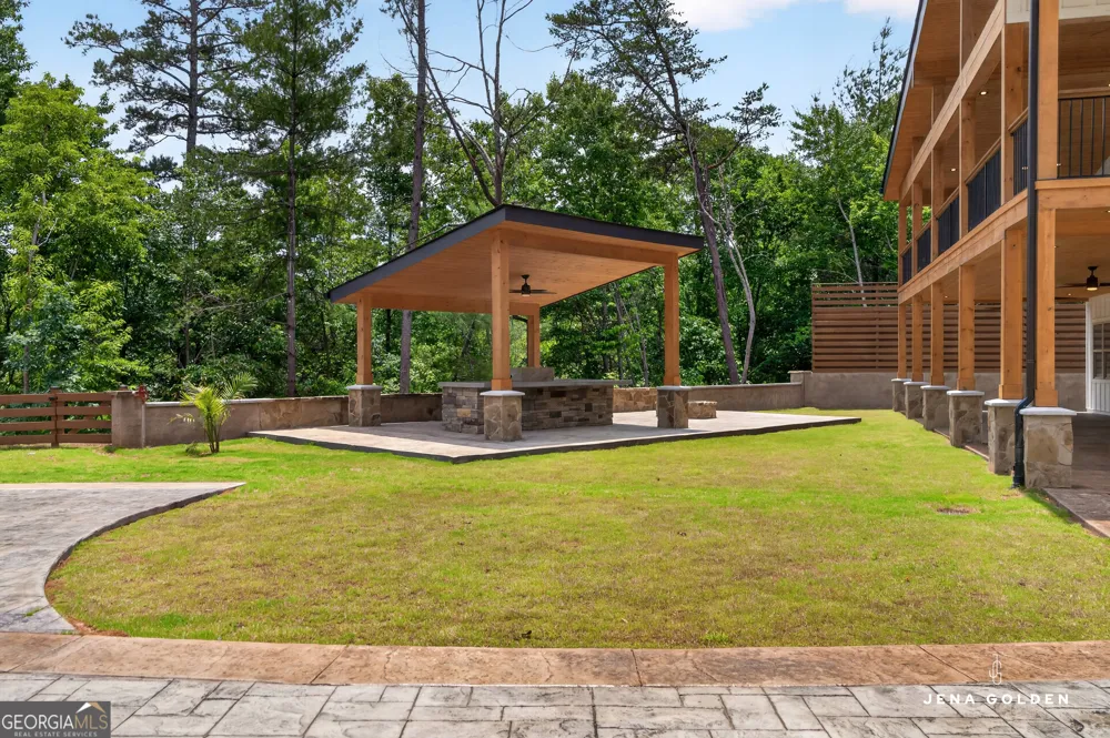 300 Mountain Ridge DR Dahlonega, GA 30533