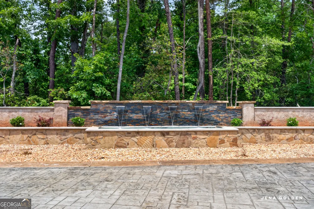 300 Mountain Ridge DR Dahlonega, GA 30533