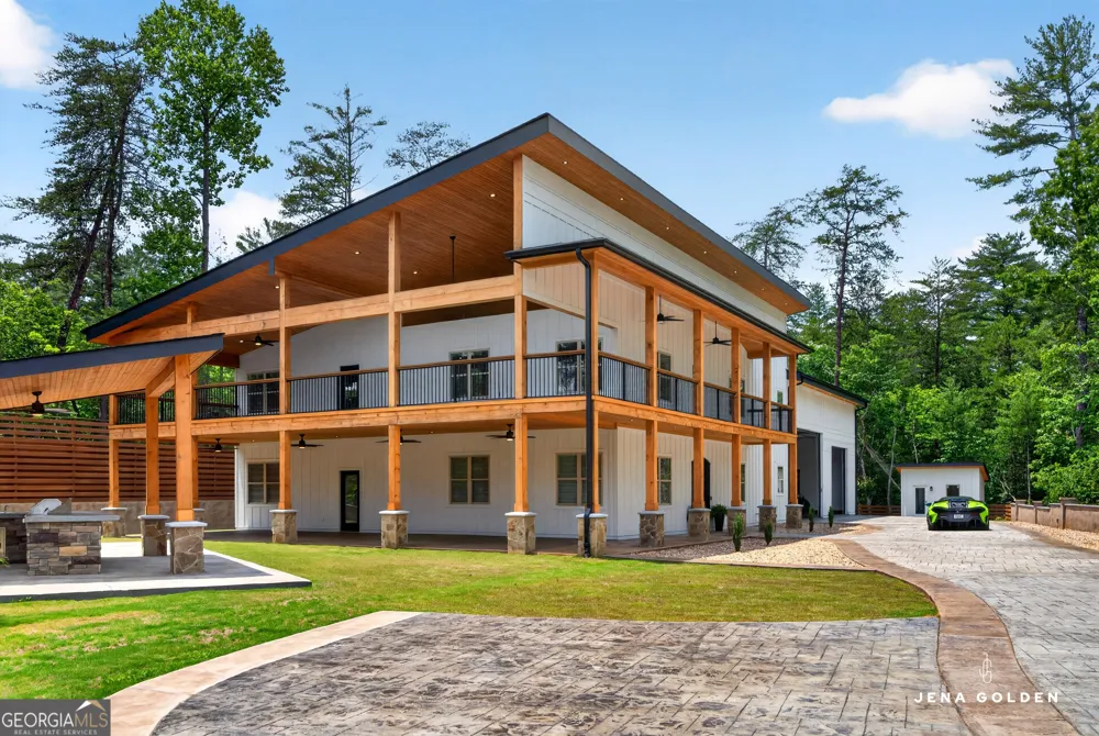 300 Mountain Ridge DR Dahlonega, GA 30533