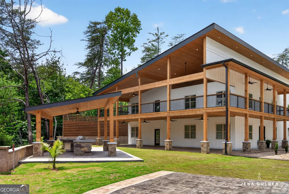 300 Mountain Ridge DR Dahlonega, GA 30533