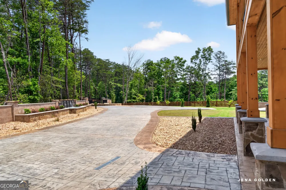 300 Mountain Ridge DR Dahlonega, GA 30533