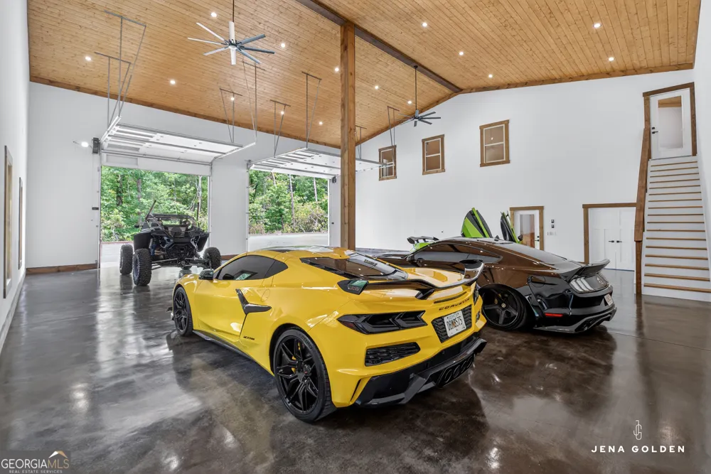 300 Mountain Ridge DR Dahlonega, GA 30533