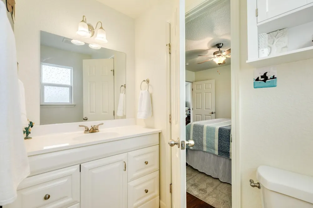 433 Seabean Street Surfside Beach, TX 77541