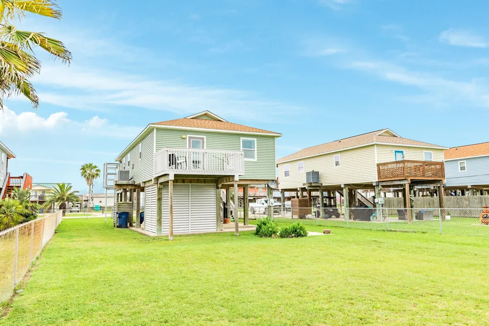 433 Seabean Street Surfside Beach, TX 77541