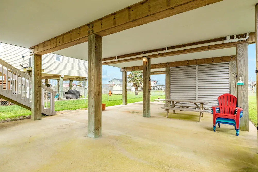 433 Seabean Street Surfside Beach, TX 77541