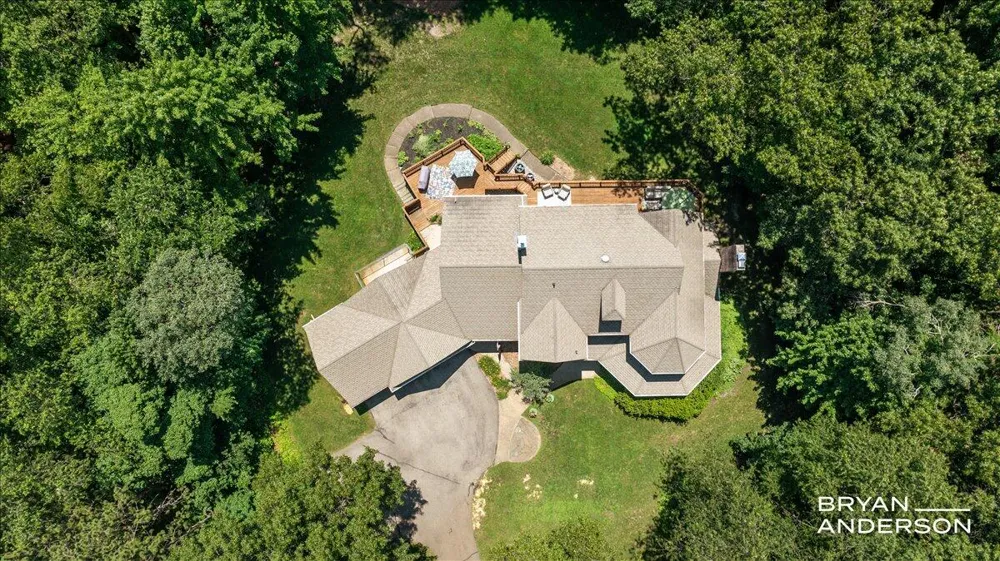 3324 Whitburn Court SE Ada, MI 49301