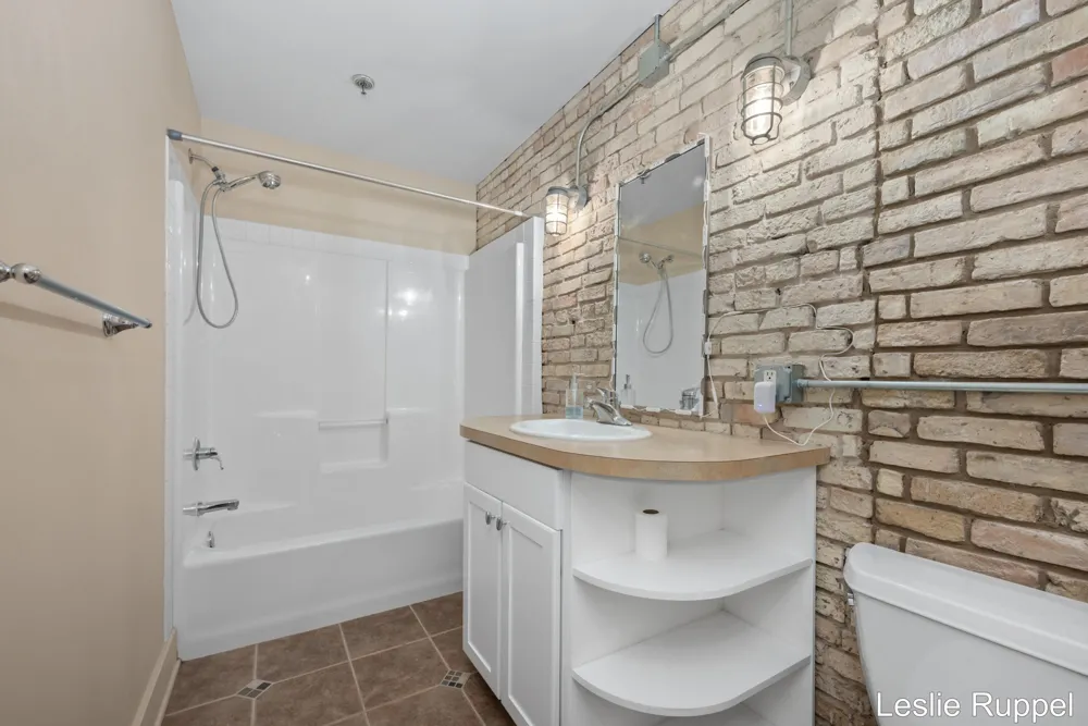 801 Monroe Avenue NW ##206 Grand Rapids, MI 49503