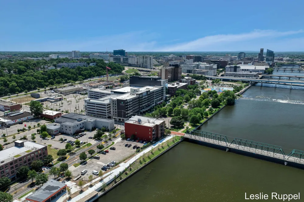 801 Monroe Avenue NW ##206 Grand Rapids, MI 49503