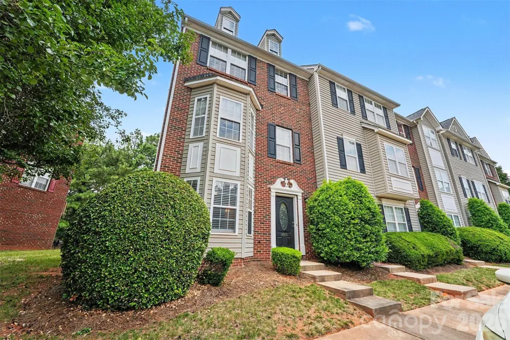 9866 Treeside Lane Matthews, NC 28105