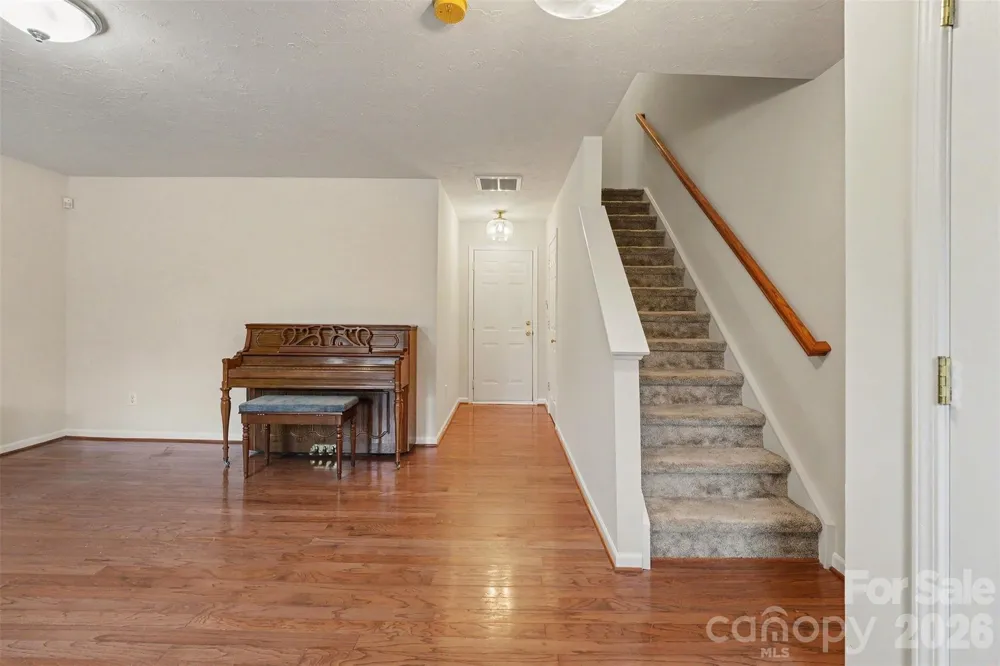 9866 Treeside Lane Matthews, NC 28105