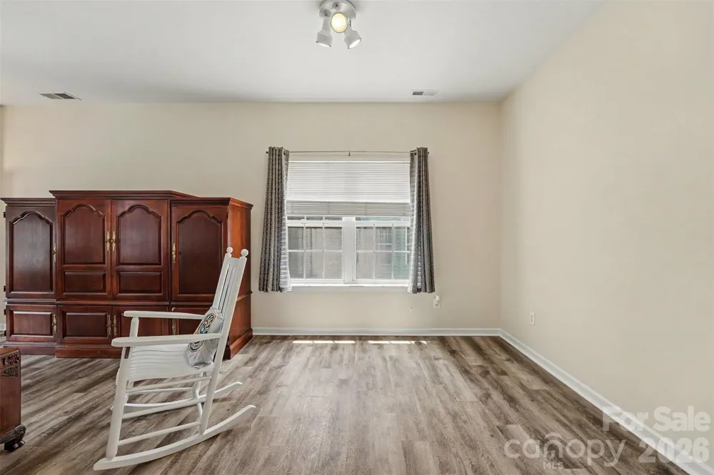 9866 Treeside Lane Matthews, NC 28105
