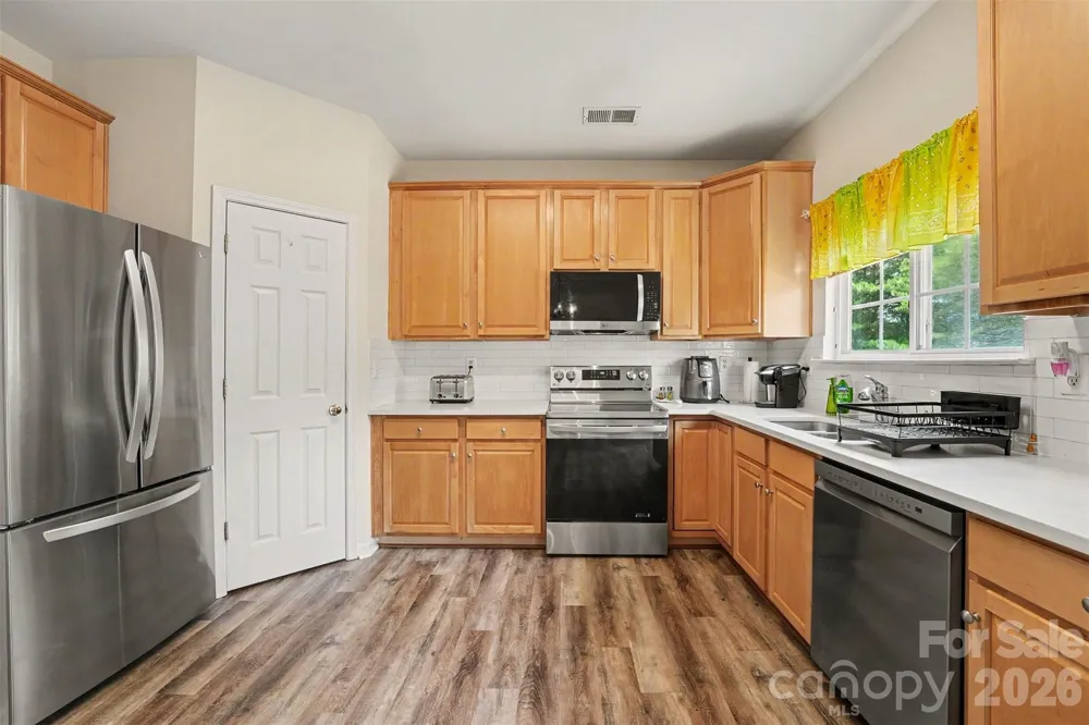 9866 Treeside Lane Matthews, NC 28105