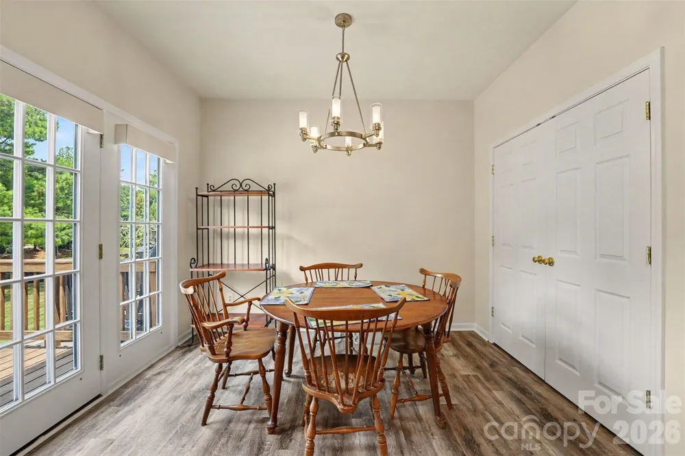 9866 Treeside Lane Matthews, NC 28105