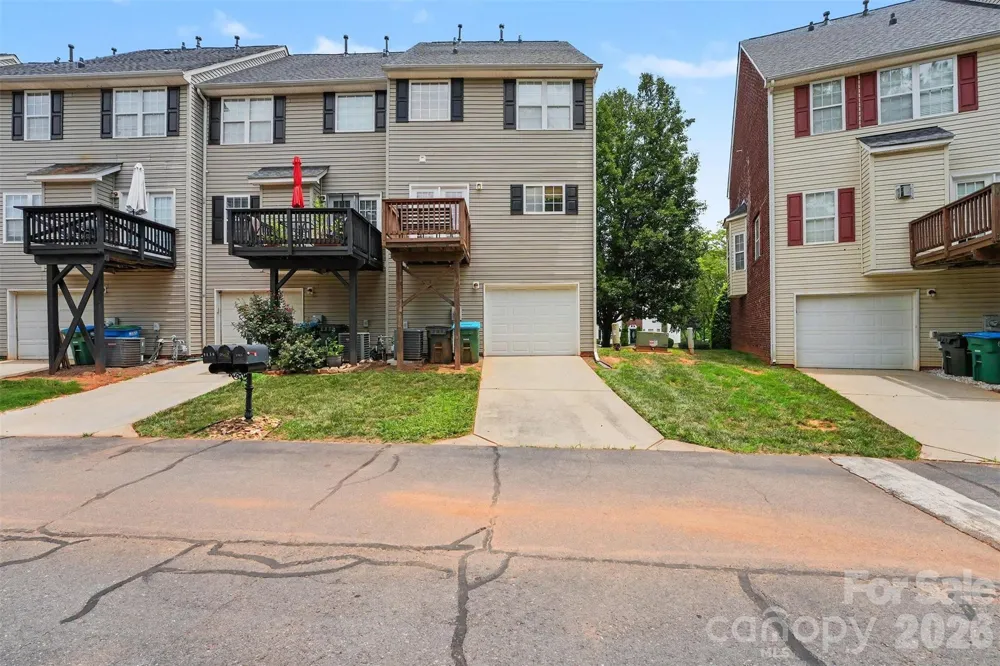 9866 Treeside Lane Matthews, NC 28105