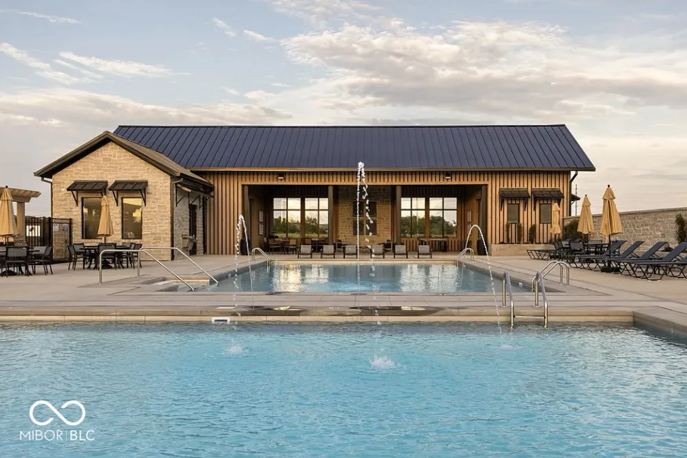 1674 Coach Drive Westfield, IN 46074